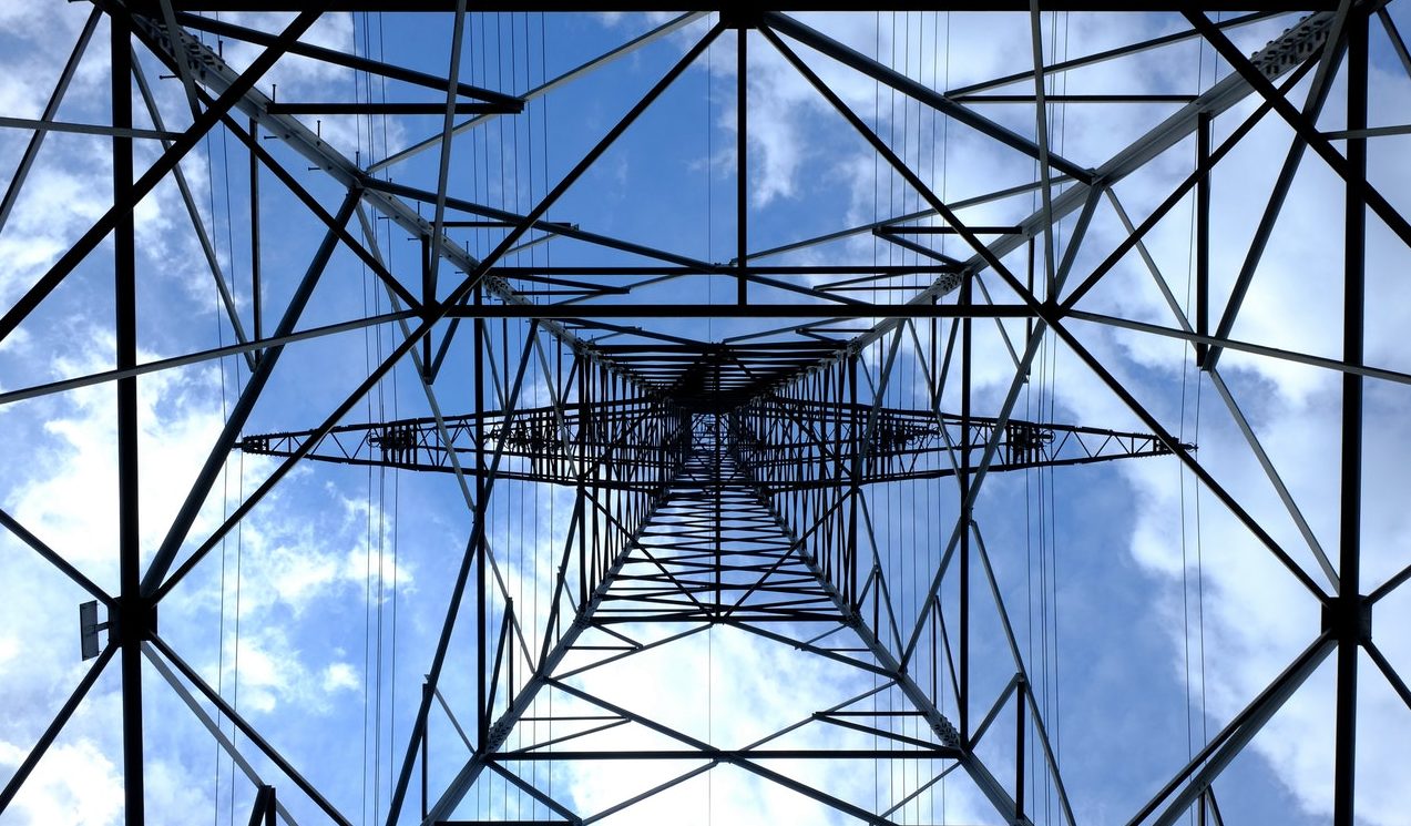 pylon-current-electricity-strommast-159279-utilities-electricity-mast-pylon-e1502885883154